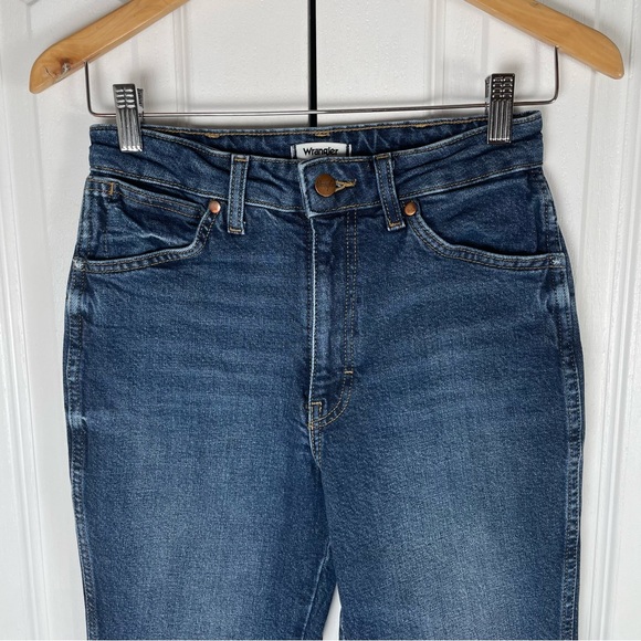 Wrangler Westward 626 High Rise Boot Jeans Women’s 26 30” Inseam Blue Dark Wash - Picture 3 of 16